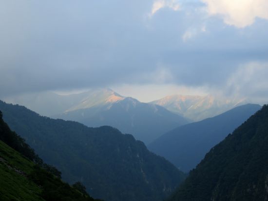 東天井岳