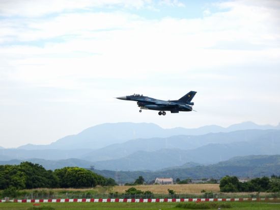 F-2戦闘機